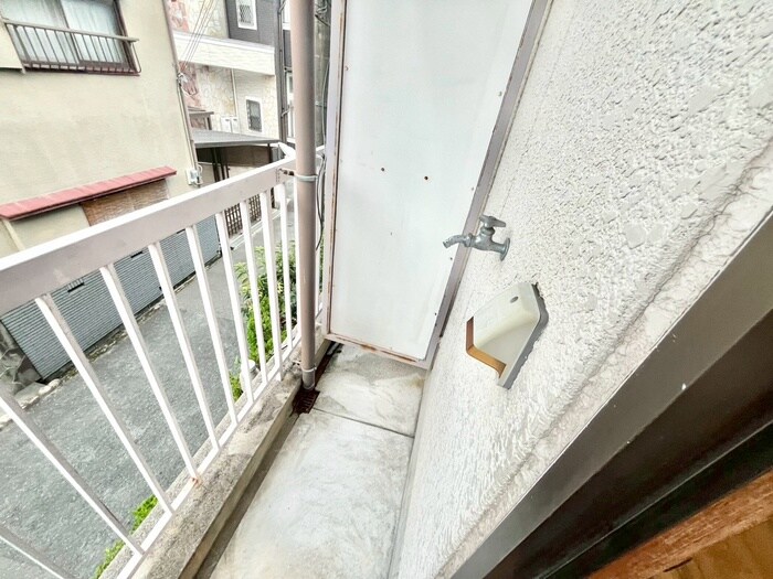 物件内観写真17　(洗濯機置場)