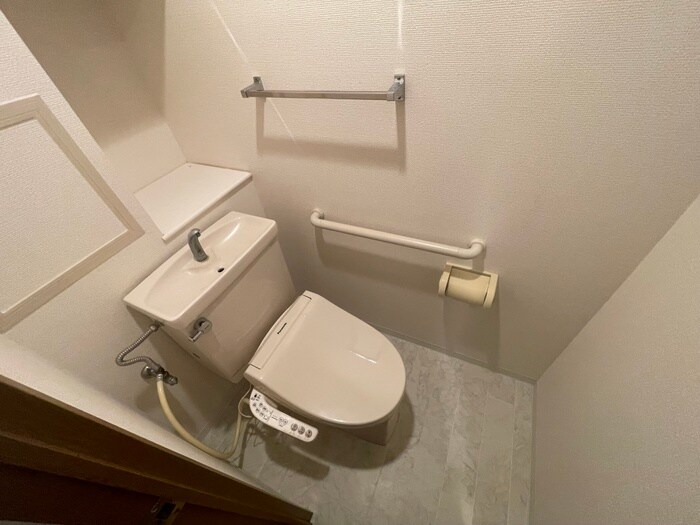 物件内観写真13　(トイレ)