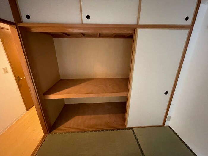 物件内観写真18　(収納)