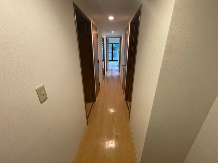物件内観写真19　(廊下)