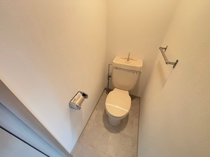 物件内観写真12　(トイレ)