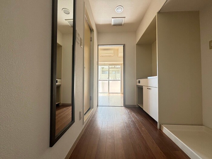 物件内観写真20　(廊下)