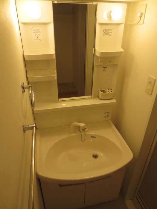 物件内観写真11　(洗面)