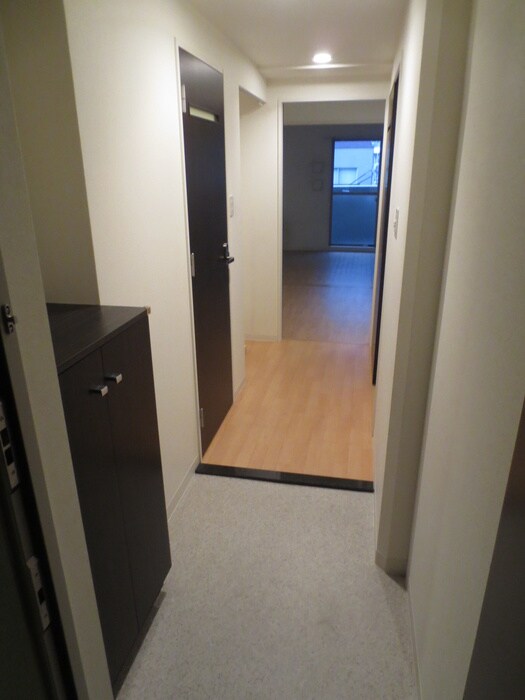 物件内観写真15　(玄関)