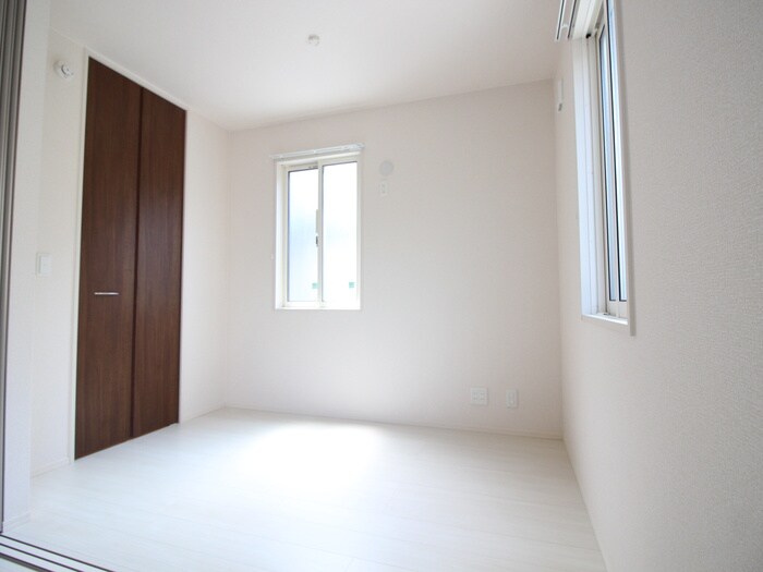 物件内観写真10　(居室)