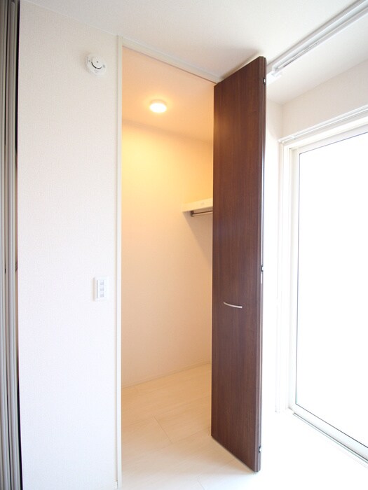 物件内観写真10　(収納)