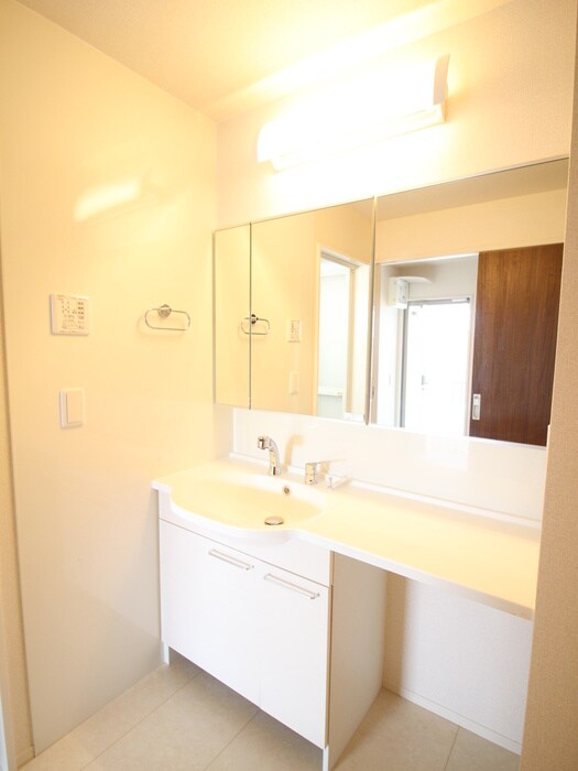 物件内観写真11　(洗面)