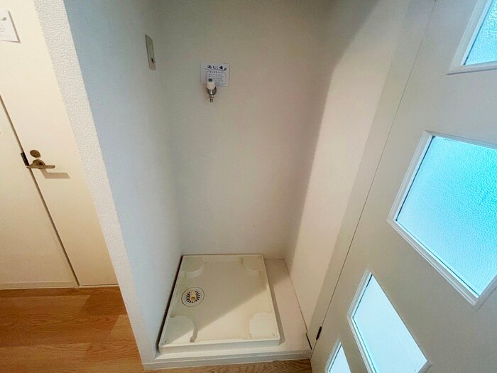 物件内観写真15　(洗濯機置場)