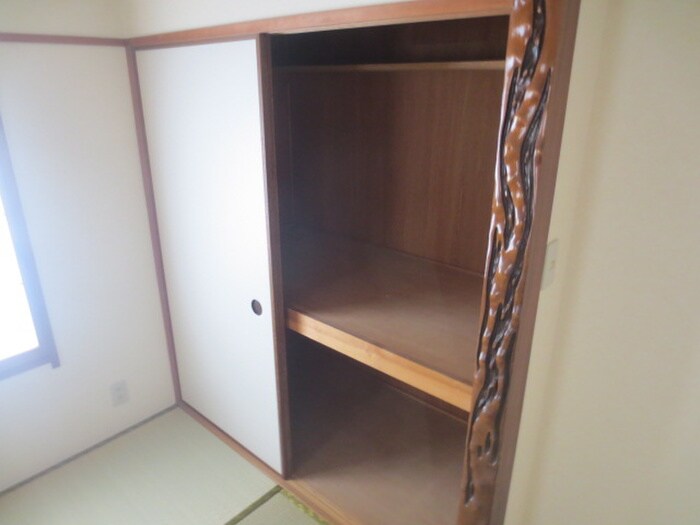 物件内観写真10　(収納)