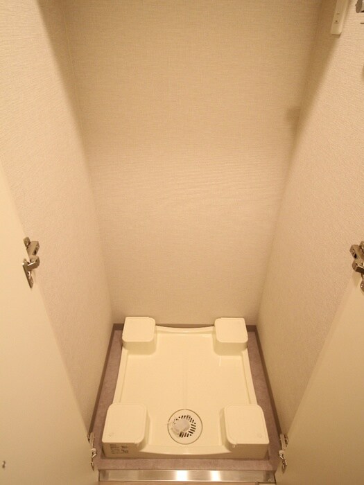 物件内観写真10　(洗濯機置場)