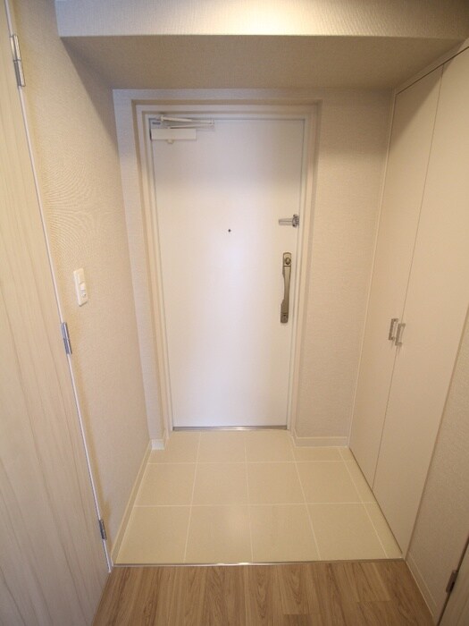 物件内観写真21　(玄関)