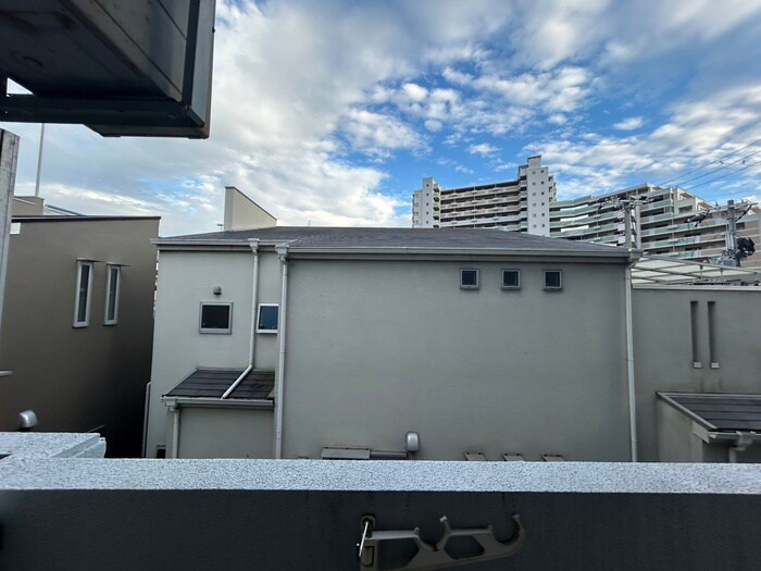 物件内観写真14　(室内からの展望)