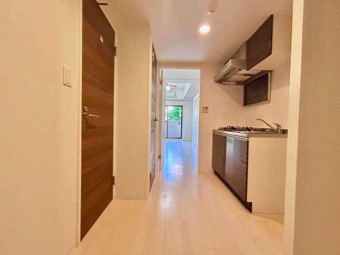 物件内観写真14　(廊下)