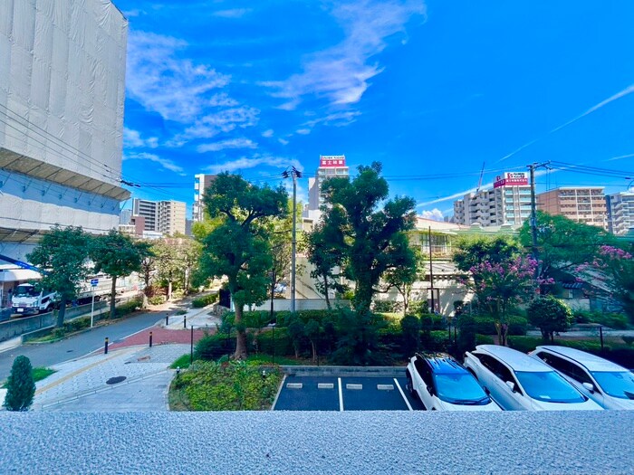 物件内観写真16　(室内からの展望)