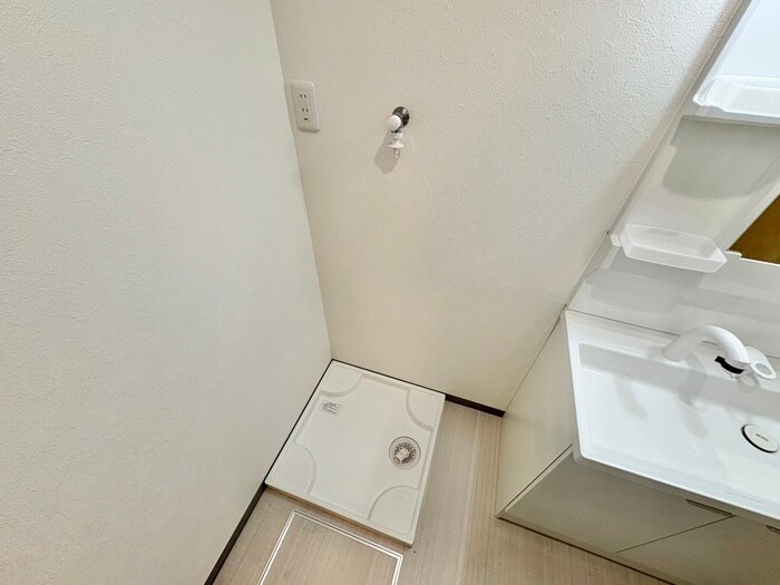 物件内観写真13　(洗濯機置場)