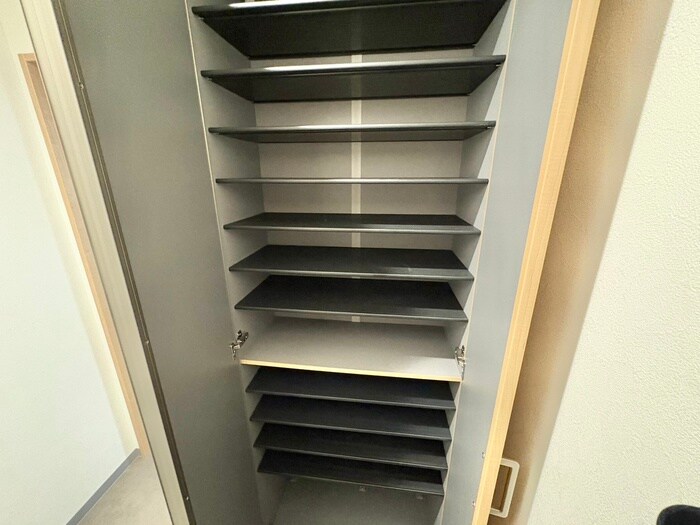 物件内観写真15　(靴箱)