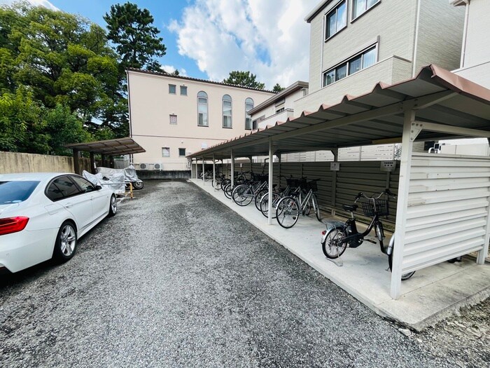 物件外観写真5　(駐輪場)