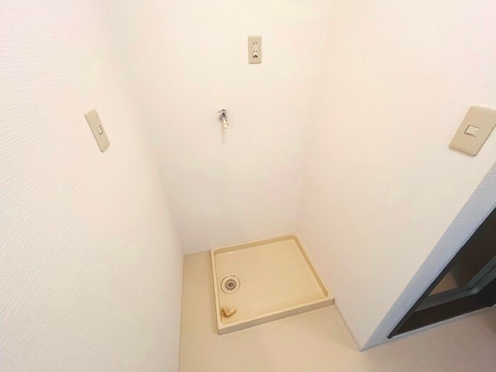 物件内観写真13　(洗濯機置場)