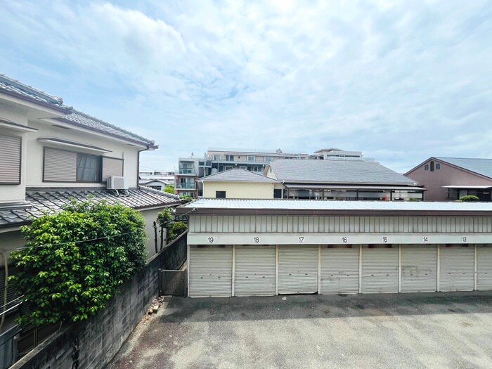 物件内観写真20　(室内からの展望)