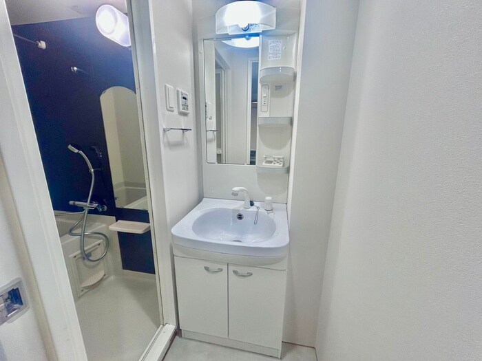 物件内観写真11　(洗面)