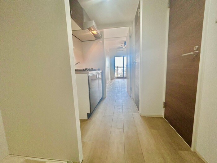 物件内観写真14　(廊下)