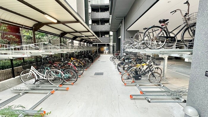 物件外観写真3　(駐輪場)