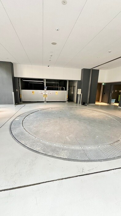 物件外観写真4　(駐車場)