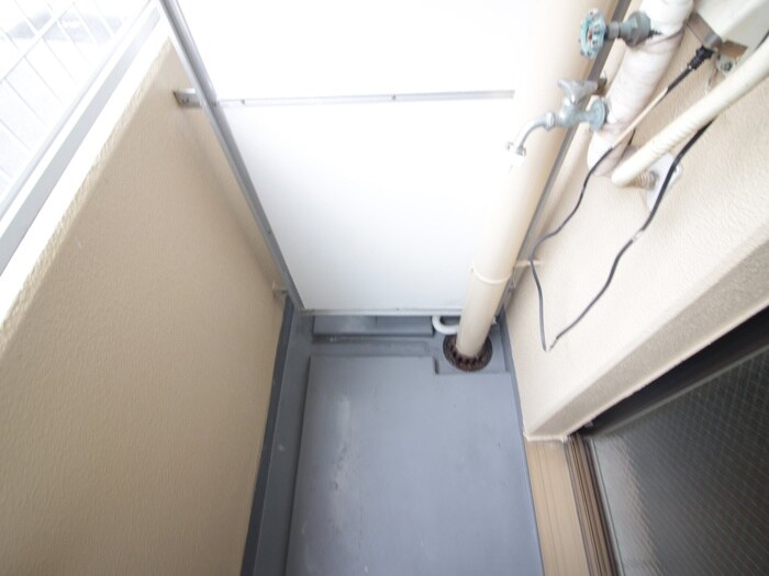 物件内観写真11　(洗濯機置場)