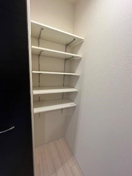 物件内観写真16　(収納)