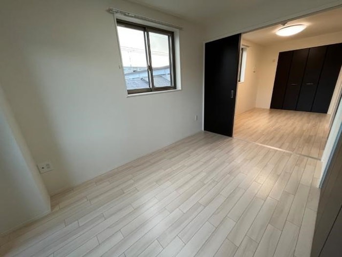 物件内観写真18　(居室)