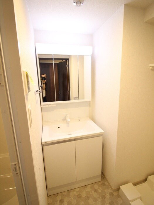 物件内観写真9　(洗面)