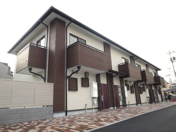 物件外観写真5　(エントランス部分)