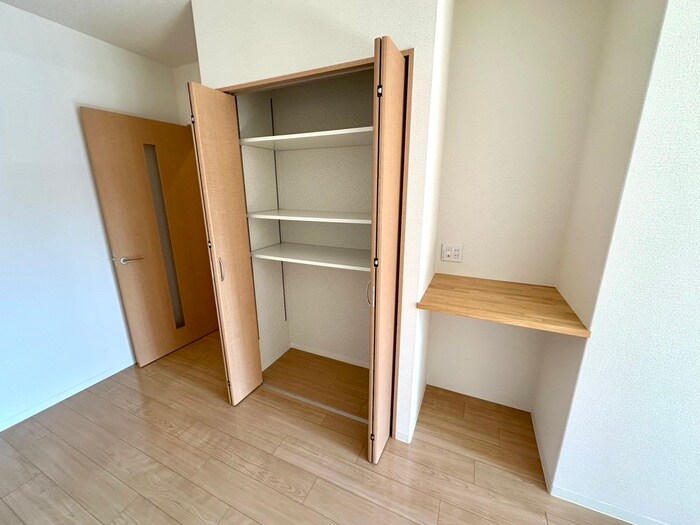 物件内観写真13　(収納)