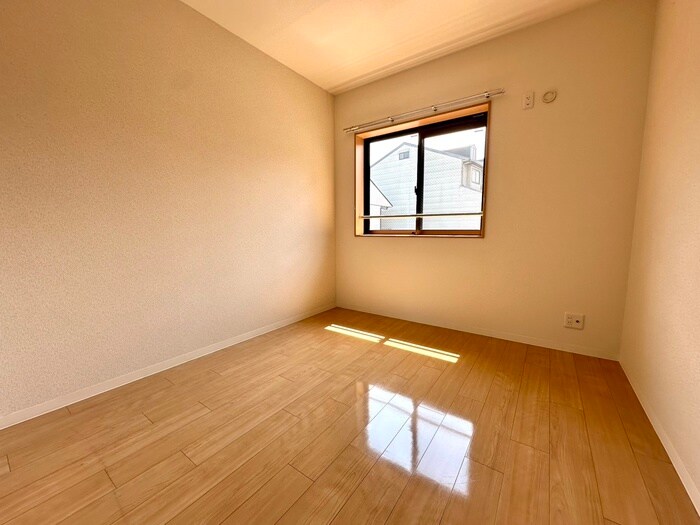 物件内観写真19　(居室)