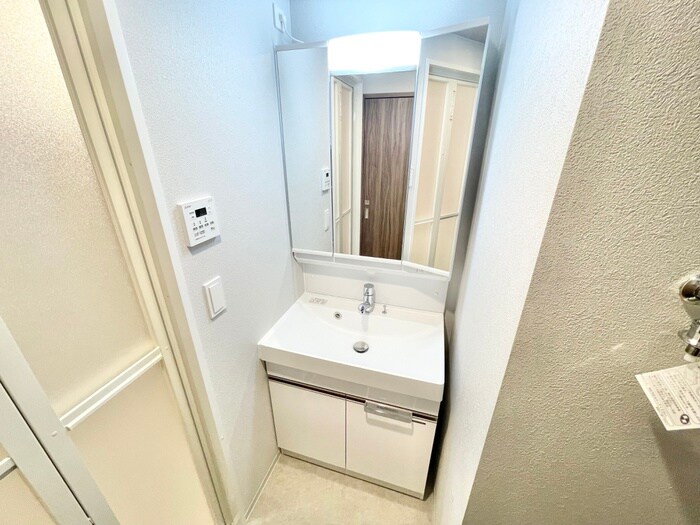 物件内観写真10　(洗面)