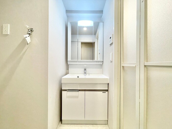 物件内観写真11　(洗面)