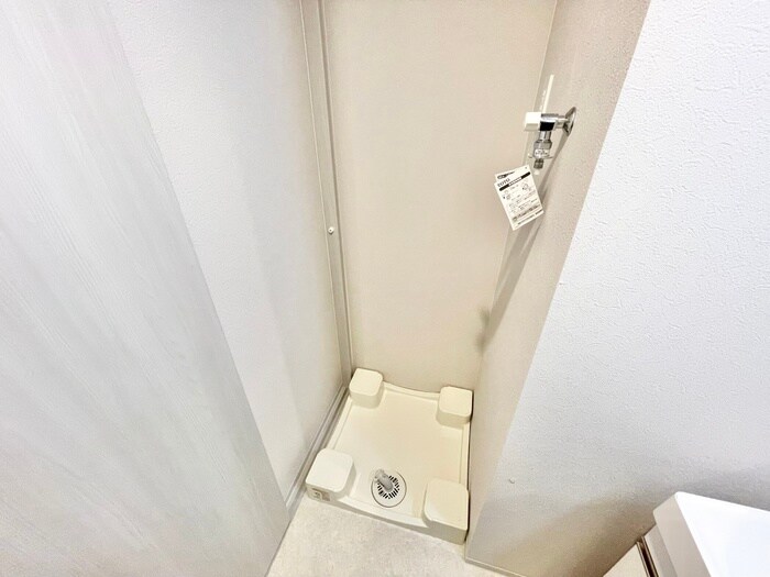 物件内観写真11　(洗濯機置場)