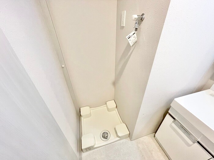 物件内観写真12　(洗濯機置場)