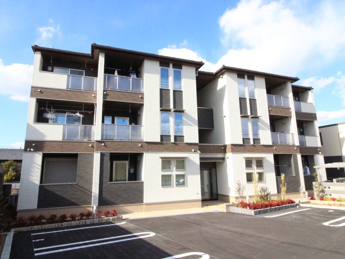 物件外観写真2　(外観写真)