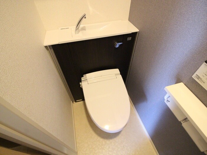 物件内観写真15　(トイレ)