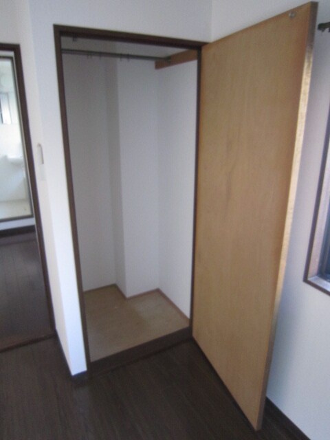 物件内観写真12　(収納)
