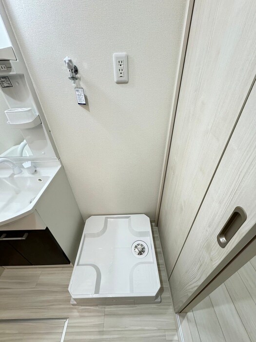 物件内観写真18　(洗濯機置場)