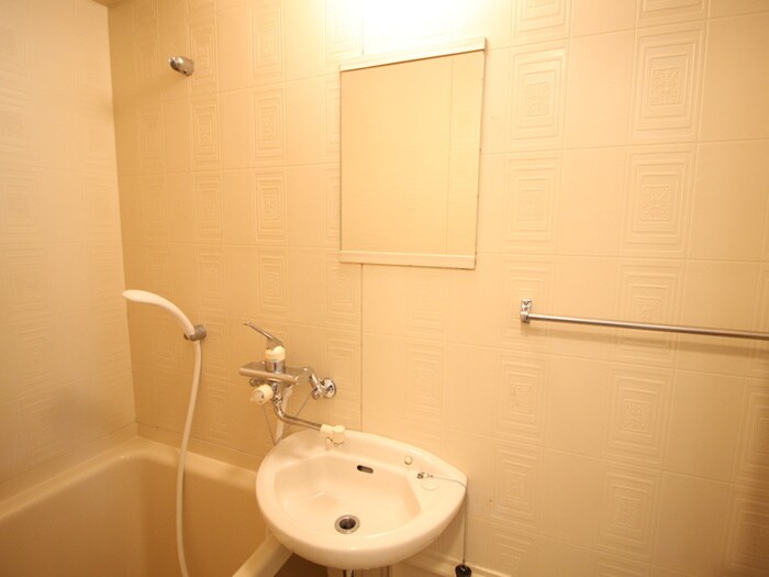 物件内観写真8　(洗面)