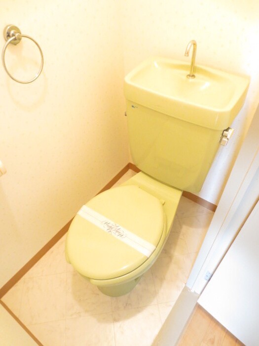 物件内観写真14　(トイレ)