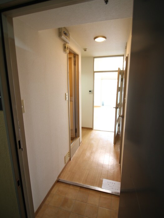 物件内観写真19　(廊下)