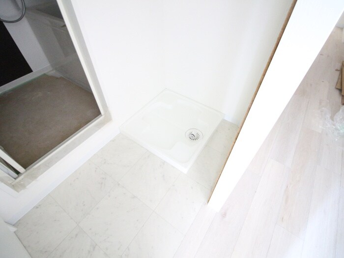 物件内観写真13　(洗濯機置場)