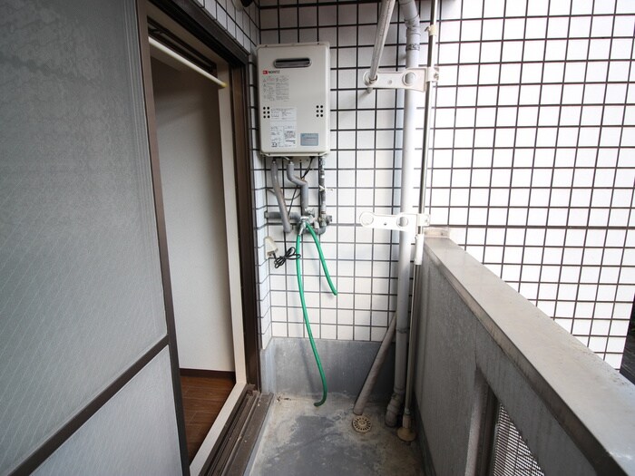 物件内観写真17　(洗濯機置場)