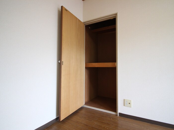 物件内観写真18　(収納)