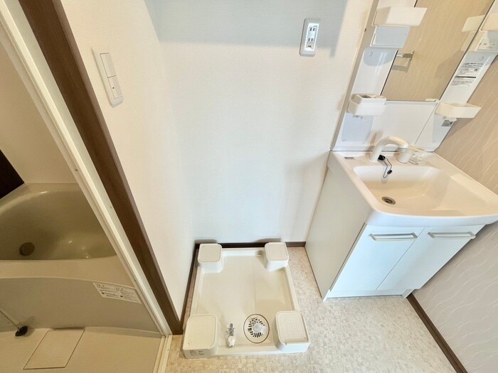 物件内観写真21　(洗濯機置場)