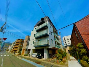 カサベラ西岡本（102）外観写真